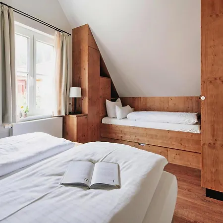 Doppelhaushaelften, *